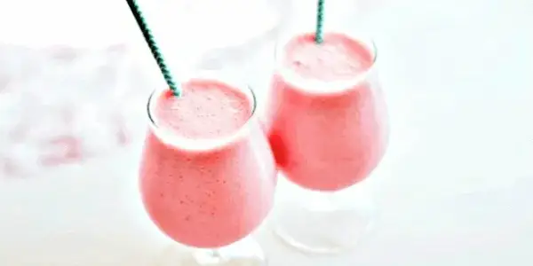 Różowa pantera drink - prosty przepis na pyszny koktajl na każdą okazję