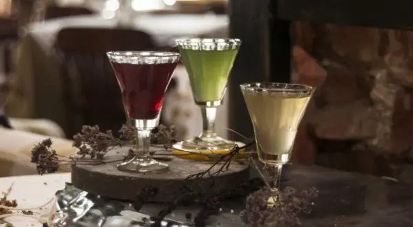 Jaki spirytus do nalewek: wybierz najlepszy alkohol do nalewków
