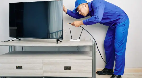 Jak podłączyć dekoder do telewizora bez HDMI? Sprawdź proste metody