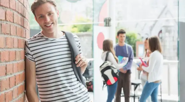 Ile jest placówek oświatowych w Polsce? Zaskakujące statystyki edukacji