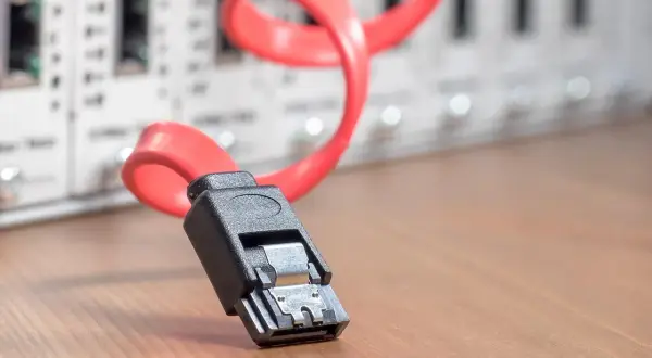Walka z mobbingiem – czy podsłuch w telefonie to dobra opcja?