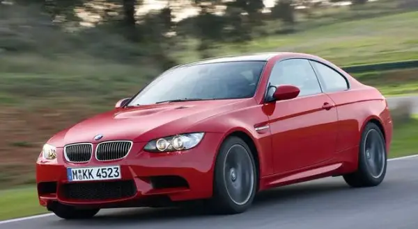 BMW M3 coupe – legendarny sportowiec z wyjątkowymi osiągami i stylem