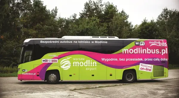 Jak dojechać z Łodzi do lotniska Modlin – najlepsze opcje transportu