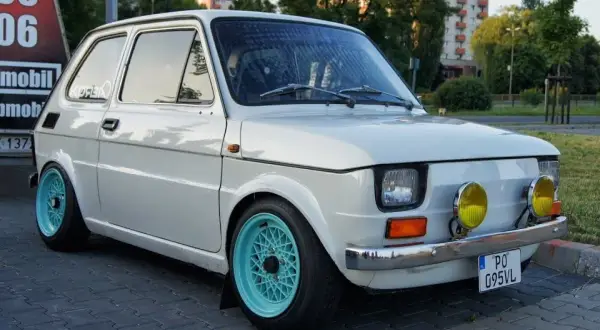 Tuning Fiata 126: Jak poprawić osiągi i wygląd tego klasyka?