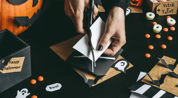Jak zrobić ozdoby na Halloween: proste i kreatywne pomysły DIY