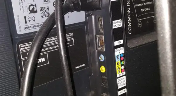 Jak podłączyć stare kino domowe do nowego telewizora Samsung bez problemów
