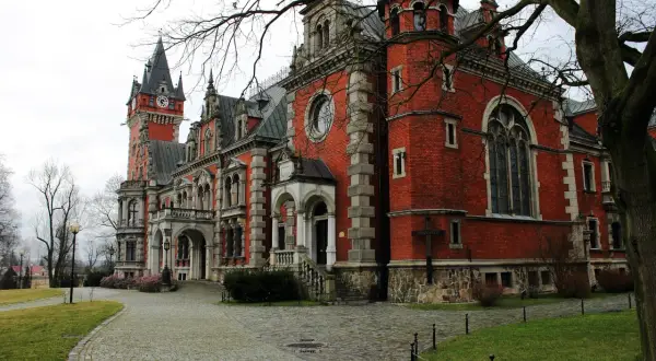 Najlepsze atrakcje w Pławniowicach, które musisz zobaczyć