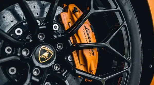 Lamborghini jaki kraj - zaskakująca historia włoskiej marki samochodów