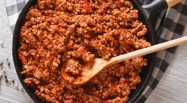 Jak zrobić sos do spaghetti bolognese, który zachwyci każdego smakosza