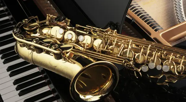 Saksofony muzyka: nieznane oblicza instrumentu w różnych gatunkach