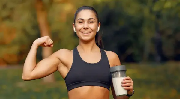 Proteínas para aumentar masa muscular en mujeres: lo que necesitas saber