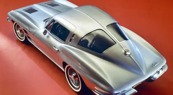 Chevrolet Corvette C2: Ikona motoryzacji z lat 60., którą musisz znać