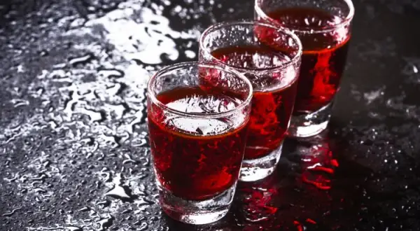 Jak zrobić drink wściekły pies - prosty przepis na wyjątkowy koktajl