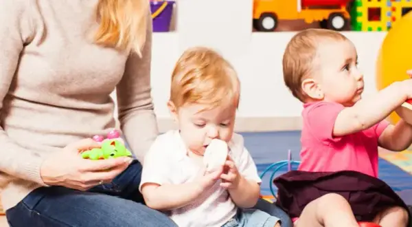 Co robią dzieci w żłobku? Zaskakujące zajęcia i codzienne rutyny