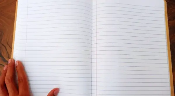 Co można pisać w zeszycie? 10 inspiracji na kreatywne zapiski