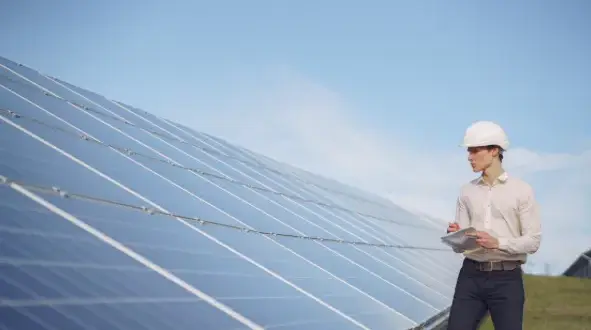 Jak innowacje w energetyce wpływają na zrównoważony rozwój rynków i inwestycji: przegląd trendów