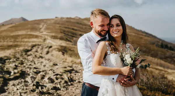 Fotograf czy kamerzysta na wesele - co wybrać, by nie żałować?