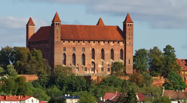 Zamek w Malborku – największy zamek w Polsce pełen historii i tajemnic