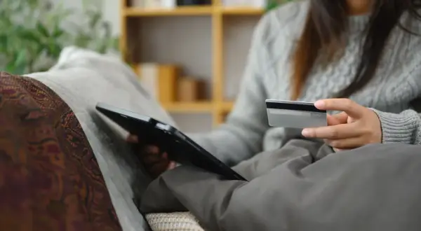 Platforma online — przegląd serwisu, bonusy, metody płatności i opinie użytkowników