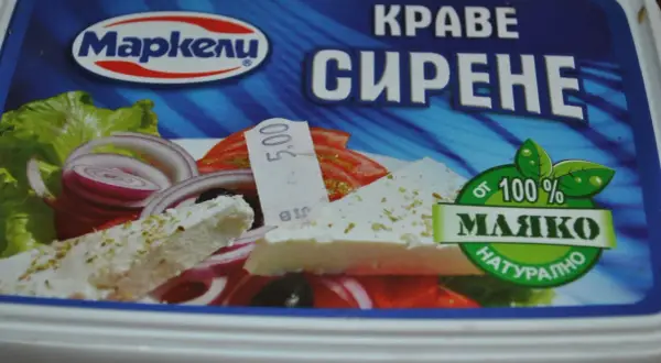 Jaki ser do sałatki szopskiej? Poznaj najlepsze opcje i ich smaki