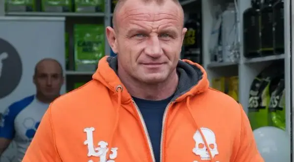 Ile lat ma Mariusz Pudzianowski? Zaskakujący wiek legendy sportu!