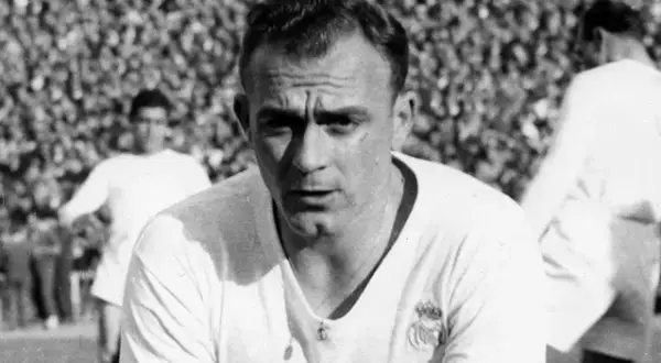 Alfredo Di Stéfano entrenador: logros y legado en el fútbol