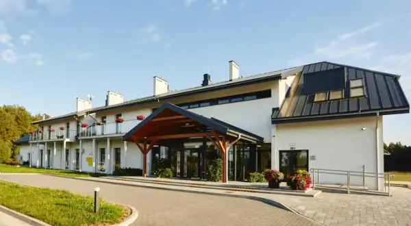 Rehabilitacja bez kolejki: Czy prywatny turnus to realna alternatywa dla sanatorium NFZ?