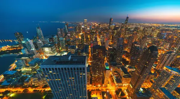 Chicago nocą: gdy muzyka spotyka emocje kasyna online