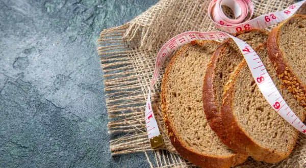 Chleb a odchudzanie: jak jeść pieczywo, żeby syciło i nie robiło huśtawek