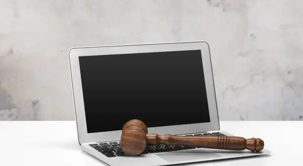 Jak rozpoznać legalną platformę rozrywkową online w Niemczech i uniknąć problemów prawnych?
