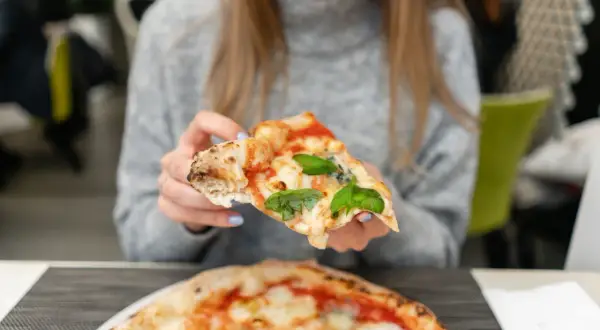 Czy cukrzyk może jeść pizzę? Sprawdź, jak to zrobić bez ryzyka