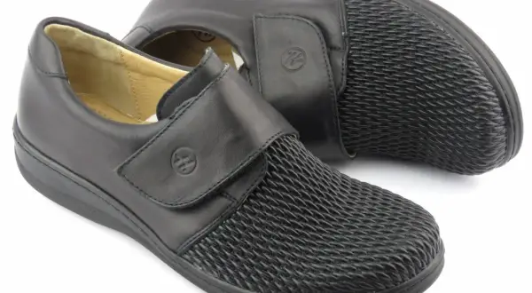 Jakie buty na haluksy damskie zapewnią komfort i wsparcie stóp?