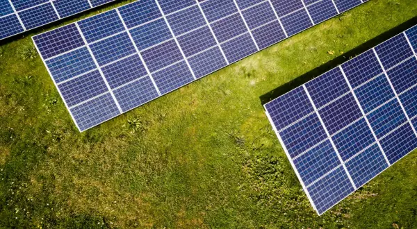 Jak monitoring energetyczny i audyt energetyczny przedsiębiorstwa wpływają na koncepcje projektowe nowych inwestycji?