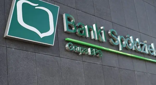 Który bank wprowadza ujemne oprocentowanie i co to oznacza dla oszczędności?