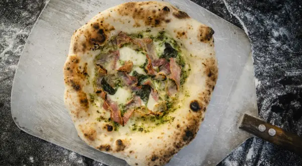 Kalkulator pizzy jak u mamy – idealne proporcje na ciasto bez błędów
