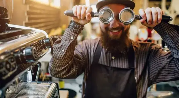 Kto to jest barista i jakie ma umiejętności w parzeniu kawy?