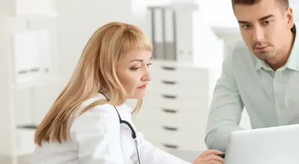 Czy lekarz rodzinny może wypisać receptę na leki psychotropowe? Zobacz, co musisz wiedzieć