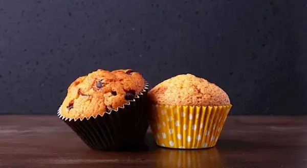 Ile kalorii ma muffinka? Zaskakujące różnice w kaloryczności!