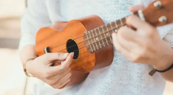 Ukulele sopranowe czy tenorowe – które wybrać dla lepszego brzmienia?