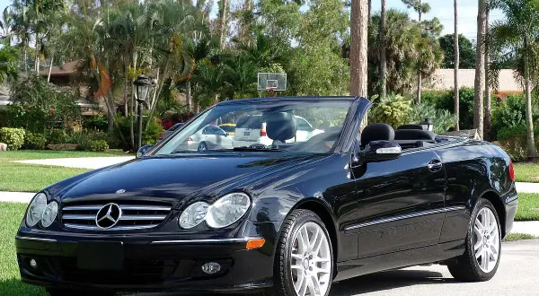 Mercedes-Benz CLK Class: historia, specyfikacje i unikalne cechy luksusu