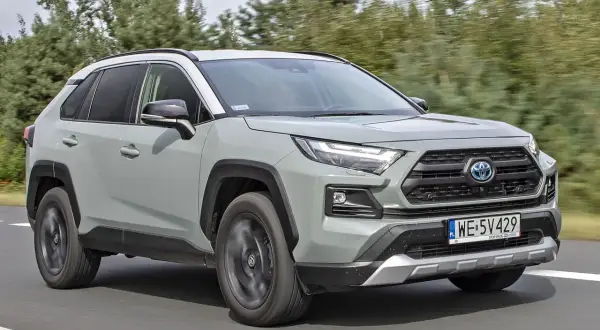Kiedy nowa toyota rav4? Oczekiwania i zmiany w nowej generacji