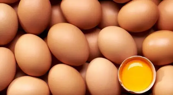 Czy jajka obniżają cholesterol? Odkryj prawdę o ich wpływie na zdrowie