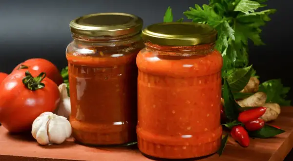 Jak przygotować sos do spaghetti bolognese do słoików bez ryzyka psucia