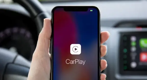 Jak połączyć iPhone z samochodem - proste kroki i cenne porady