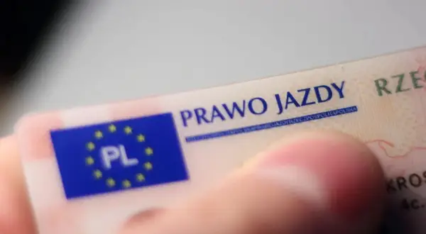 Jakie badania dla kierowców po 65 roku życia są obowiązkowe dla bezpieczeństwa?