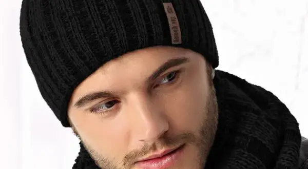 Jaka czapka dla faceta? Wybierz idealną na każdą porę roku