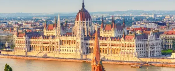 Jak dojechać do Budapesztu pociągiem - najkrótsze trasy i porady