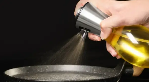 Gdzie kupić oliwę w sprayu? Sprawdź najlepsze oferty i ceny