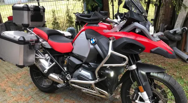 Najlepsze motocykle BMW 1200: porównanie modeli i ich cech