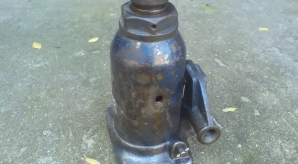 Jak naprawić podnośnik hydrauliczny: 6 prostych kroków naprawy